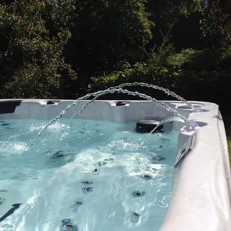 Сasa de vacaciones Large 5 Bed House In Near The Beach, Large Garden & Hot Tub Scarborough