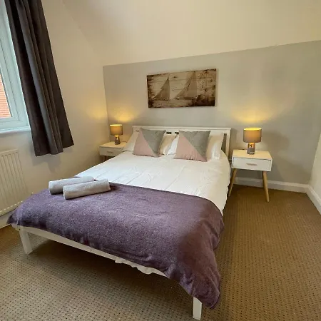 Ferienhaus Large 5 Bed House In Near The Beach, Large Garden & Hot Tub Scarborough