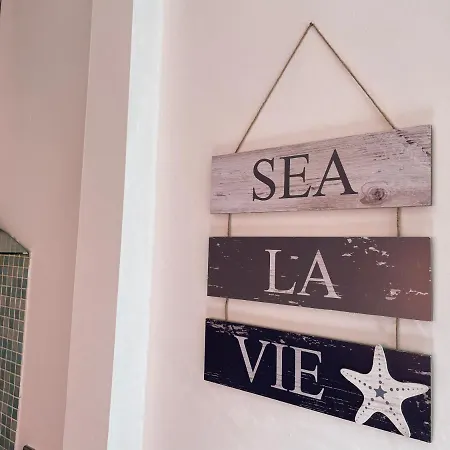 Large 5 Bed House In Near The Beach, Large Garden & Hot Tub 斯卡伯勒