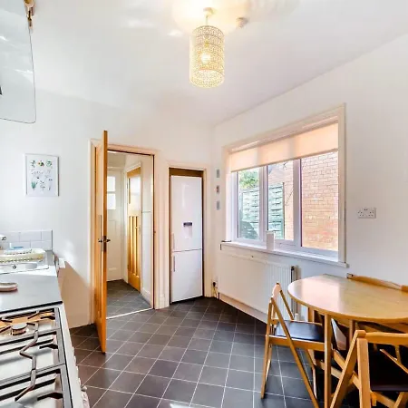 度假居 Large 5 Bed House In Near The Beach, Large Garden & Hot Tub