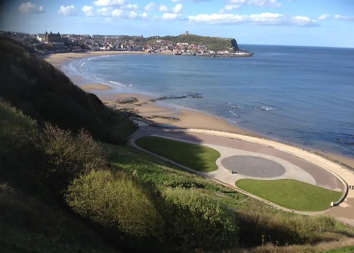 Semesterbostad Large 5 Bed House In Near The Beach, Large Garden & Hot Tub *